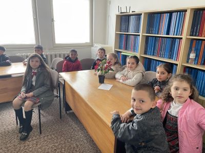 Посещение на 1 а клас в Дирекция Бюро по труда, по случай 36 години Агенция по заетостта - ОУ Йордан Йовков - град Каварна