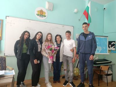 Посещение на абитуриенти випуск 2026 при първите учители. Признание и благодарност! - ОУ Йордан Йовков - град Каварна